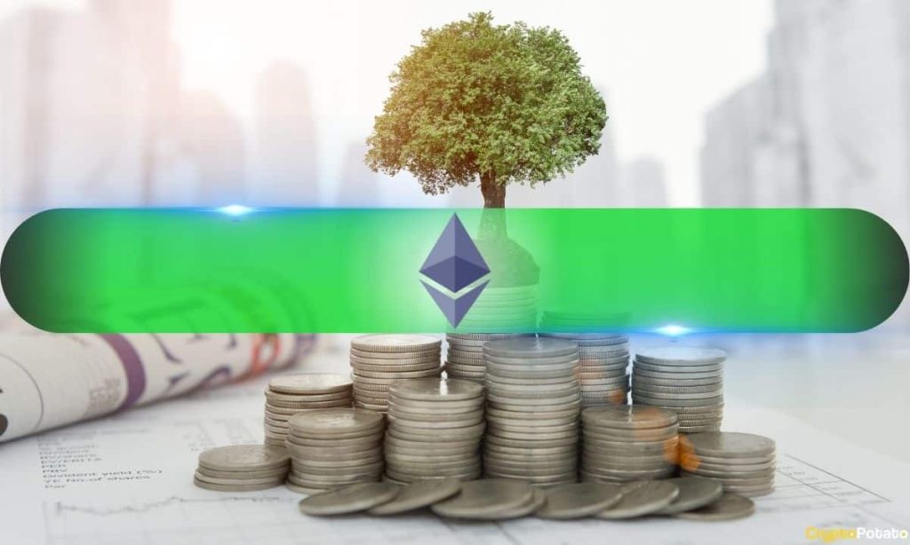 B Floods Into Ethereum in August Alone While Bitcoin Struggles With Outflows